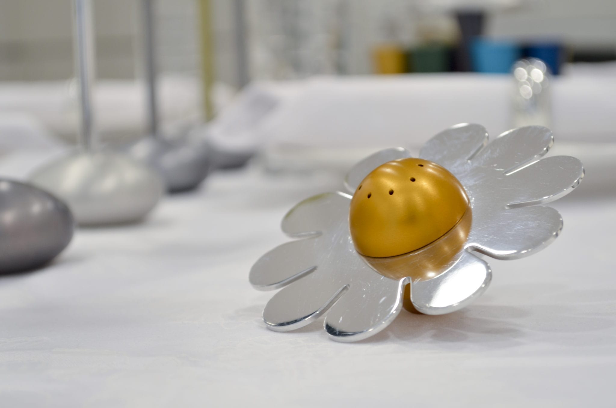 Shiny Salt & Pepper Shaker – Flower Shaped with Blessing