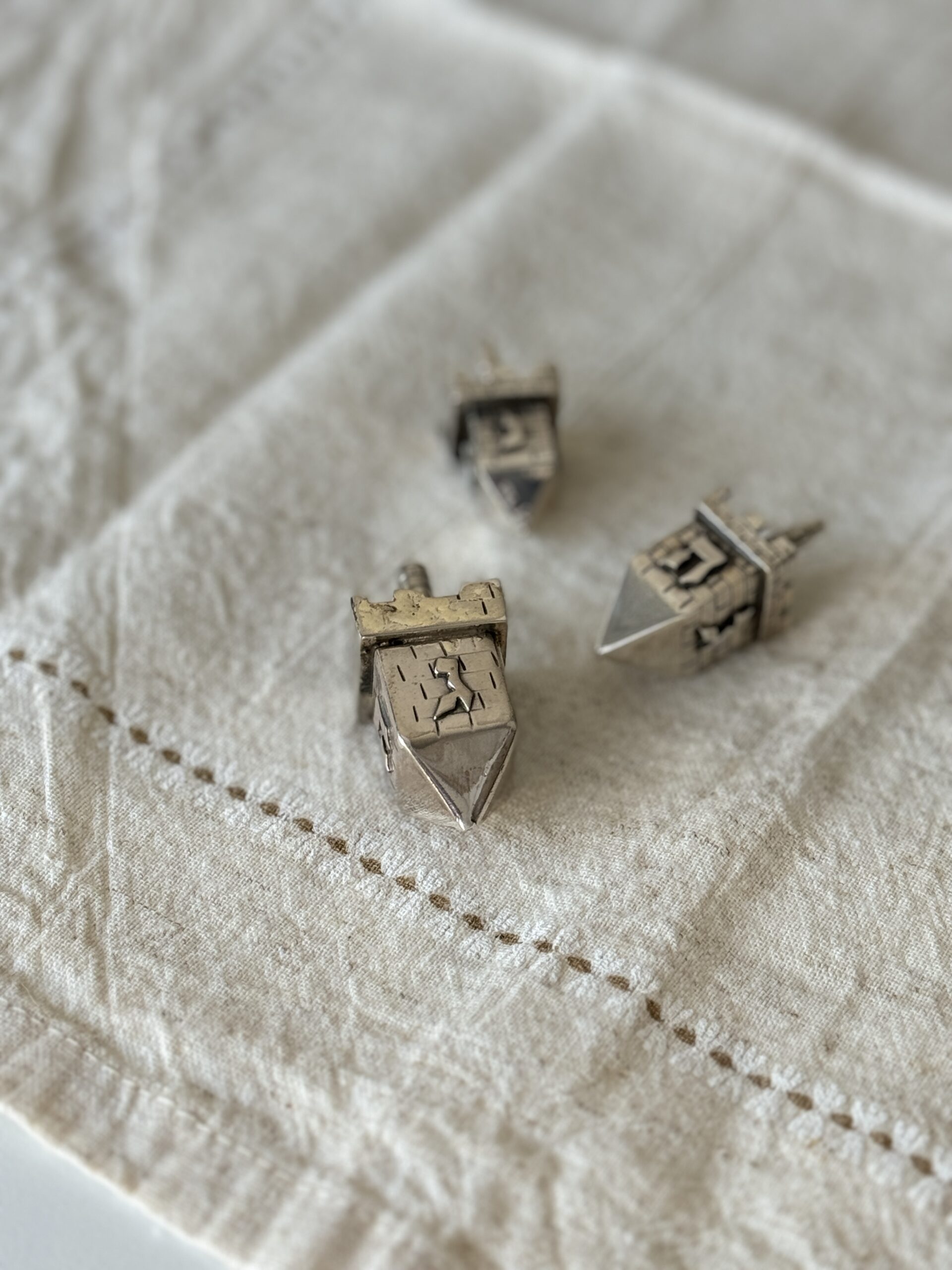 Sterling Silver Kotel Brickwork Dreidel – Custom Sizes