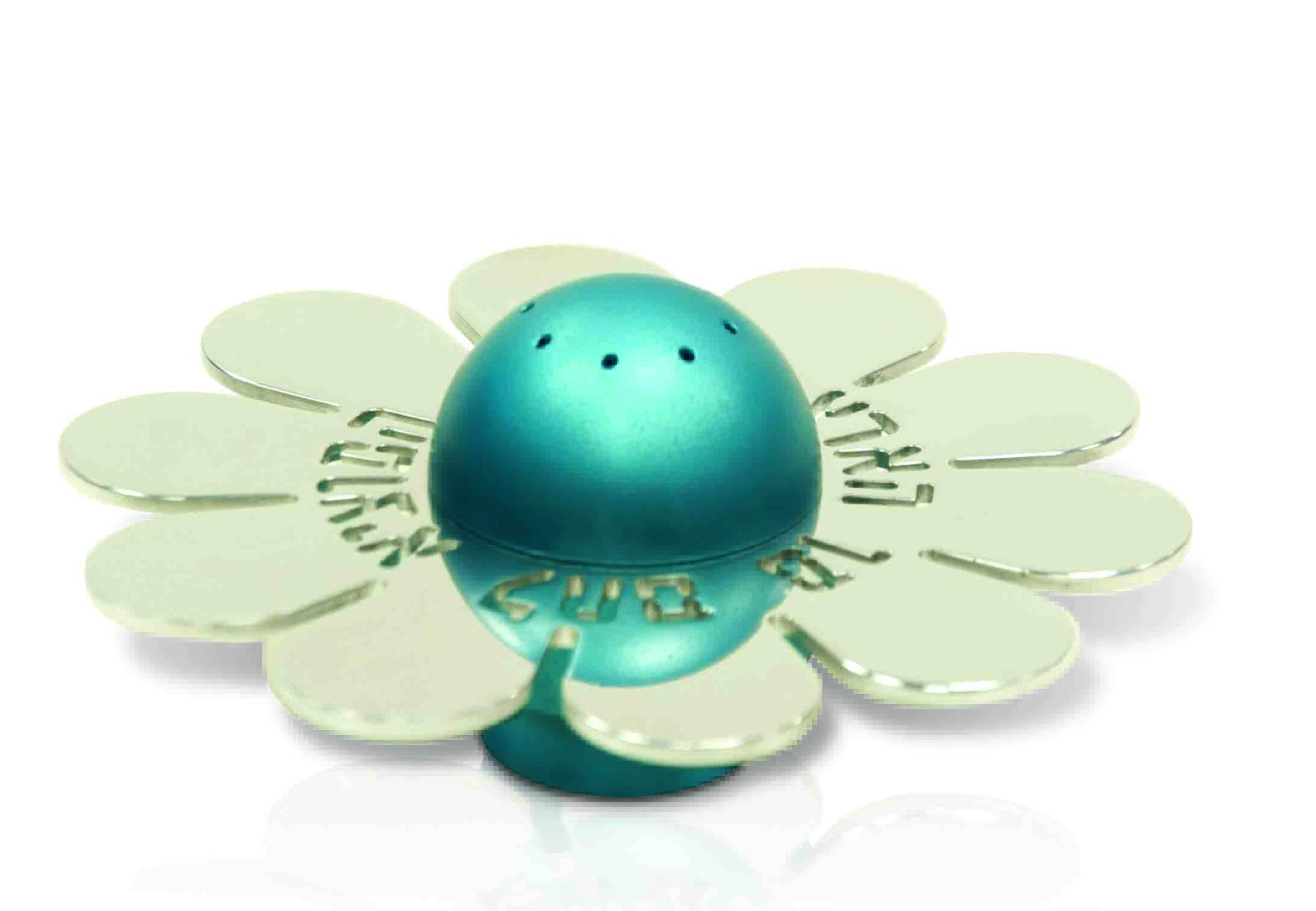 Shiny Salt & Pepper Shaker – Flower Shaped with Blessing