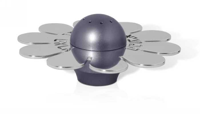Shiny Salt & Pepper Shaker – Flower Shaped with Blessing