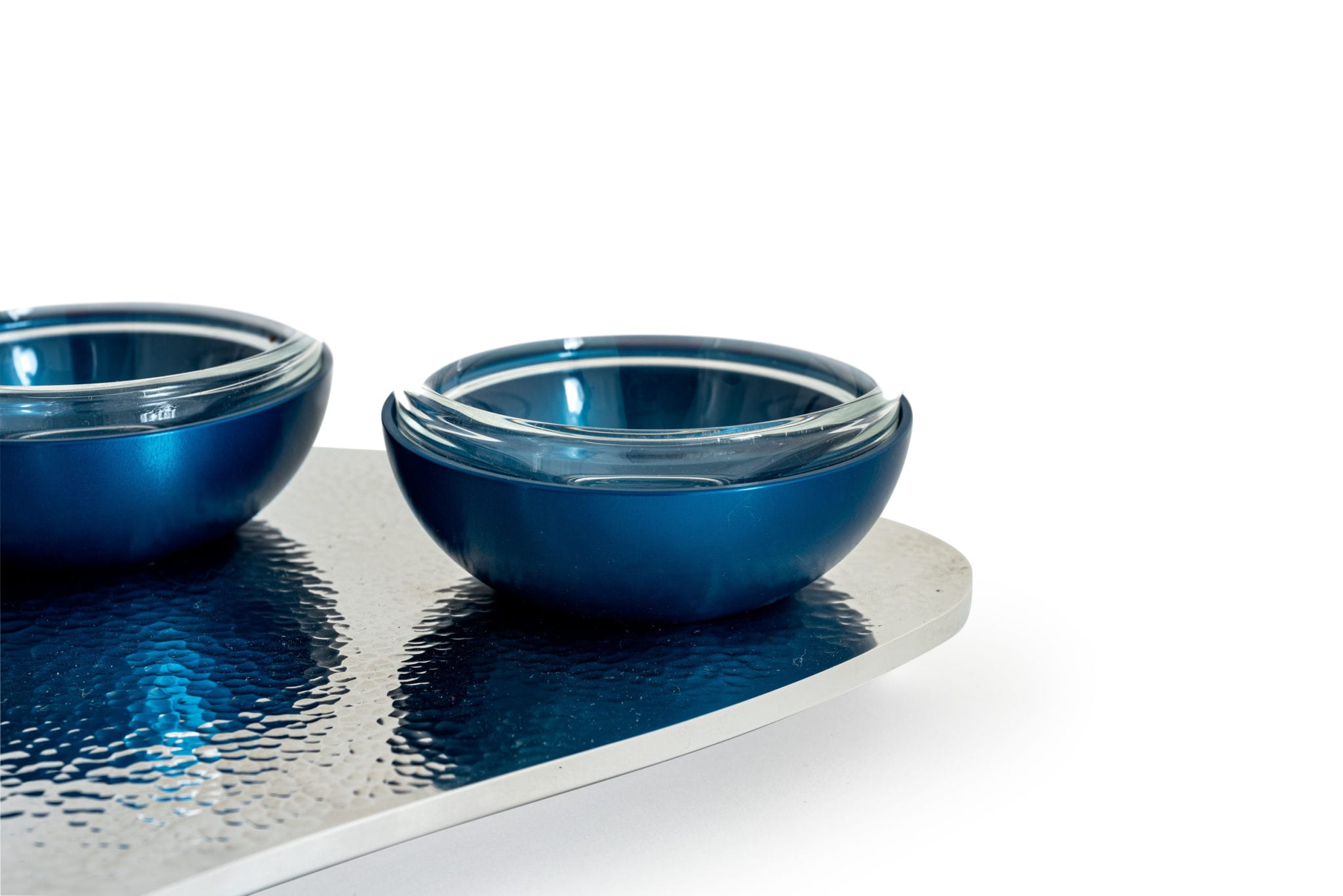 Shiny Hammered Seder Plate Made of Aluminum