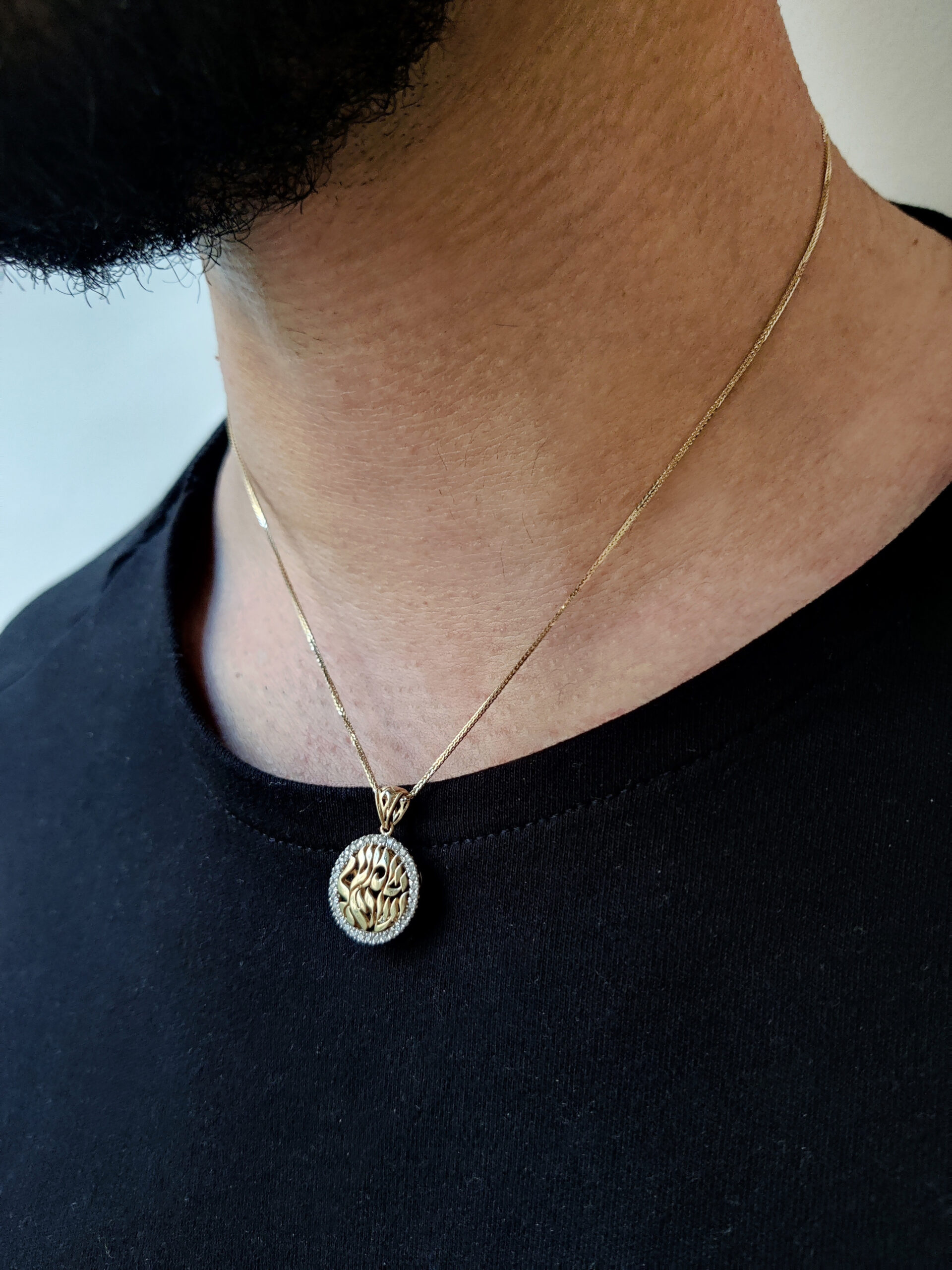Unique 14k Gold Diamond Shema Yisrael Round Pendant