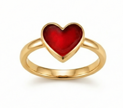 Delicate 14K Gold Ring with Heart in Enamel