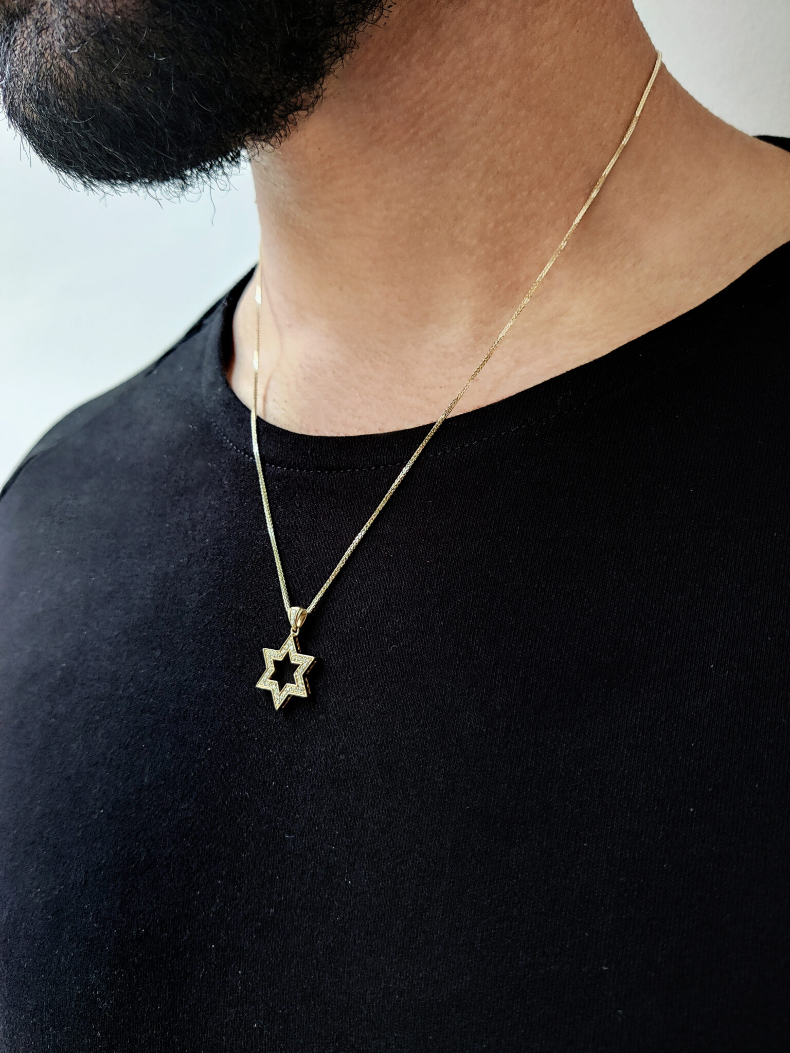 Fashionable Star of David Pendant- Diamond/Gold