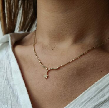 Sparkling Necklace Gold Star of David Diamond 14k yellow