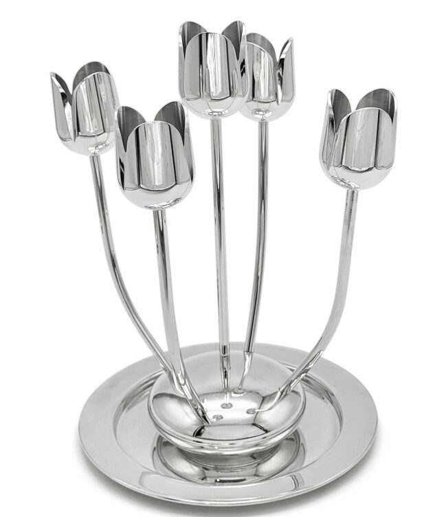 Shine Silver Tulip Candelabra From Aluminum That Non-Tarnish